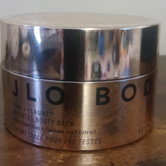 J Lo Body - Picture 1 of 4